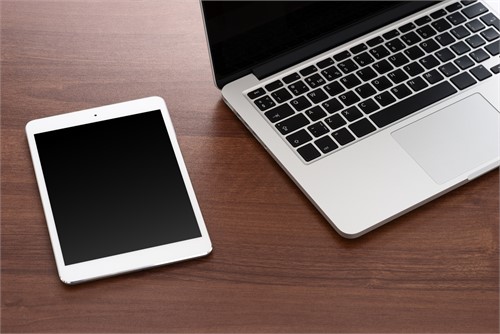 Laptop Tablet - Online Marketingtag
